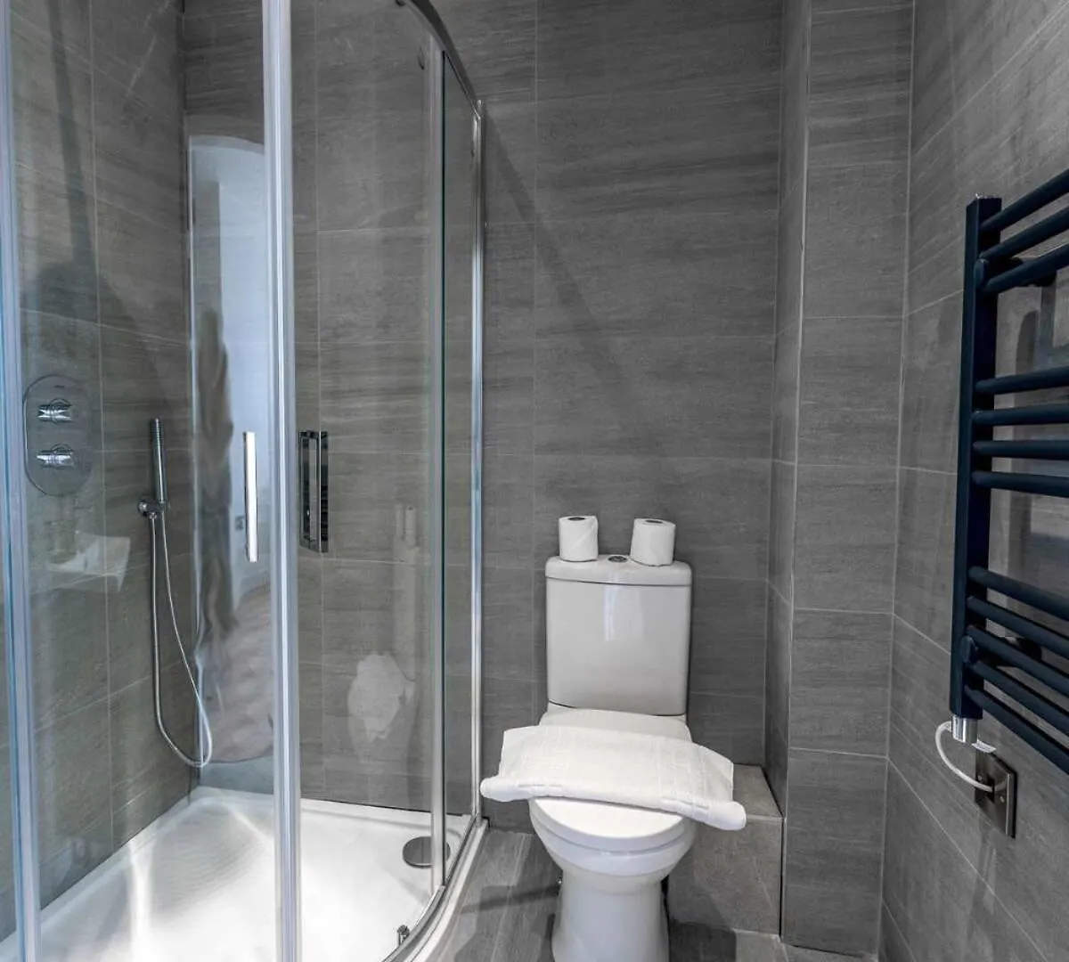 Lovely Studio Apartment In Central Sheffield 0*,
